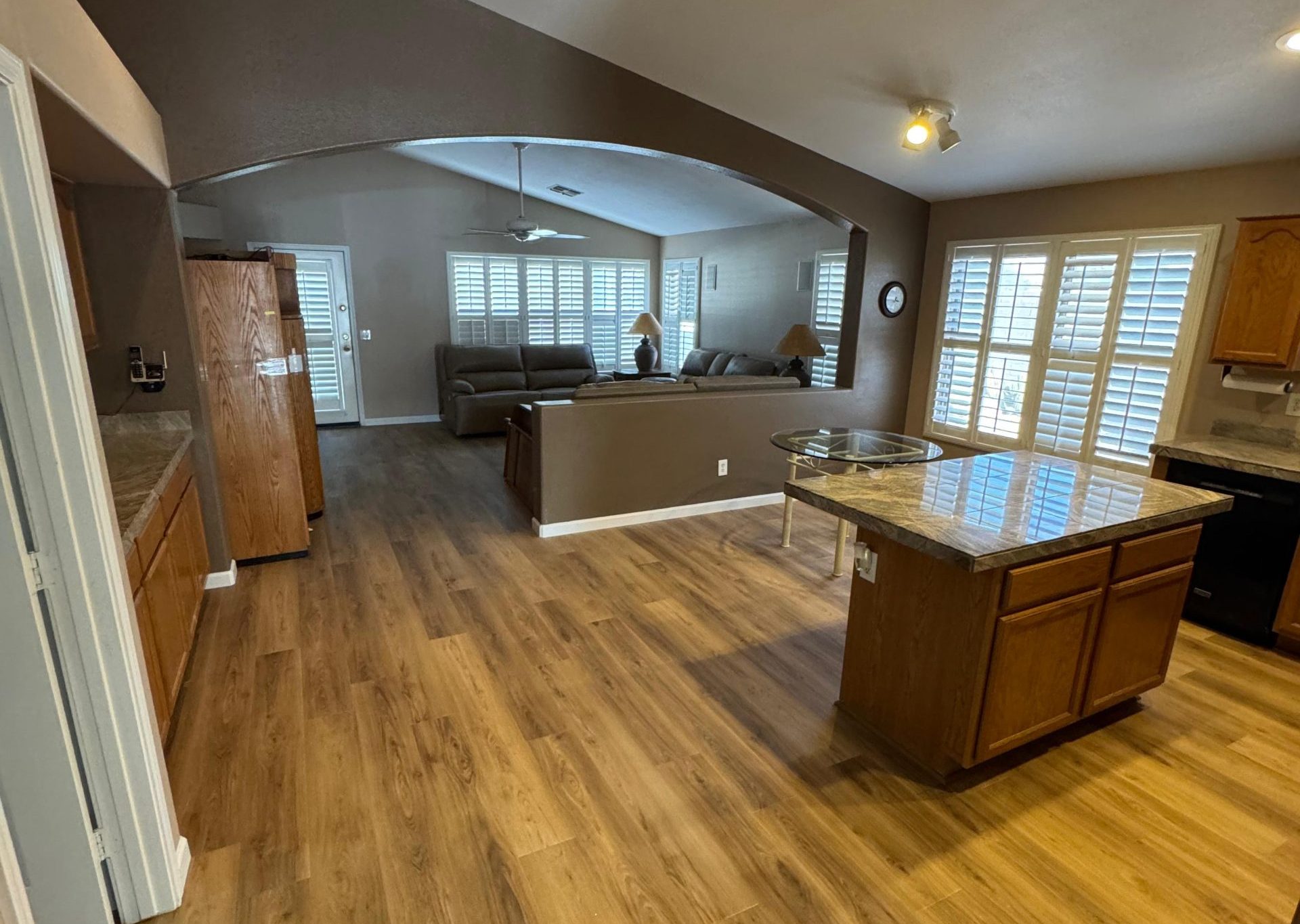 gcs-flooring-service-in-surprise